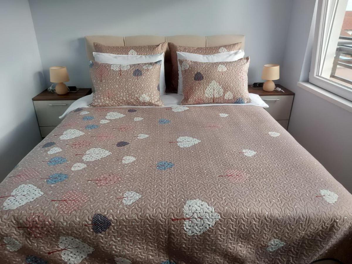 Aura Apartment